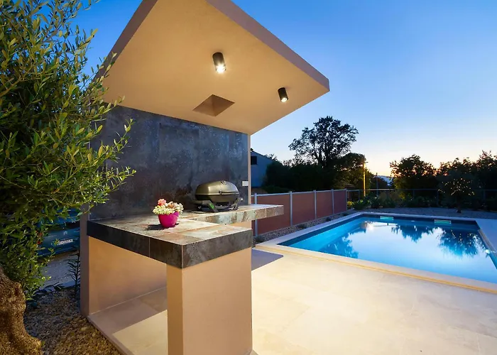 Lucas Apartamento Županje