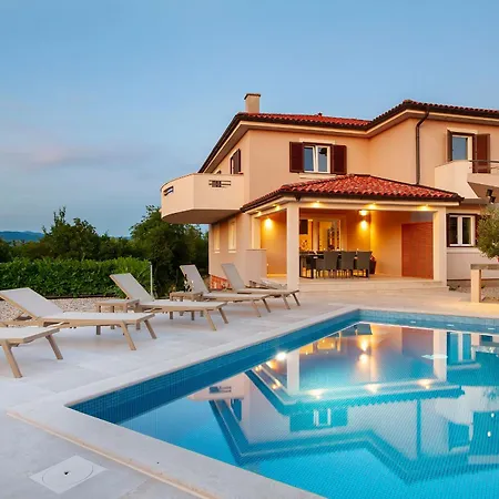 Lucas Apartman Zupanje