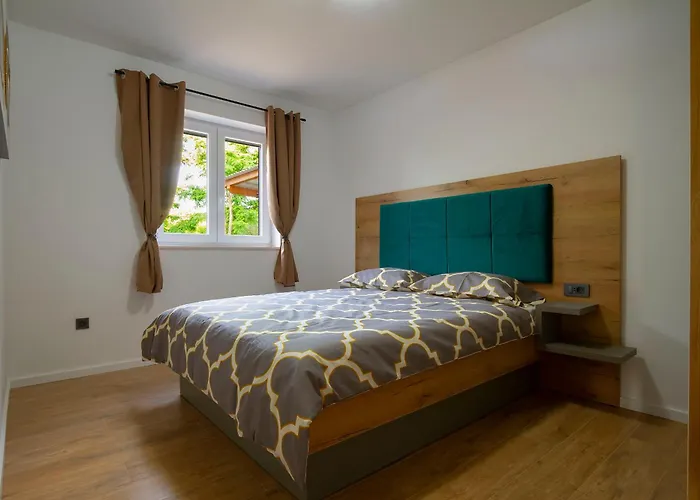 Lucas Apartman *