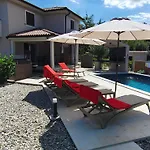 Lucas Апартаменты Zupanje